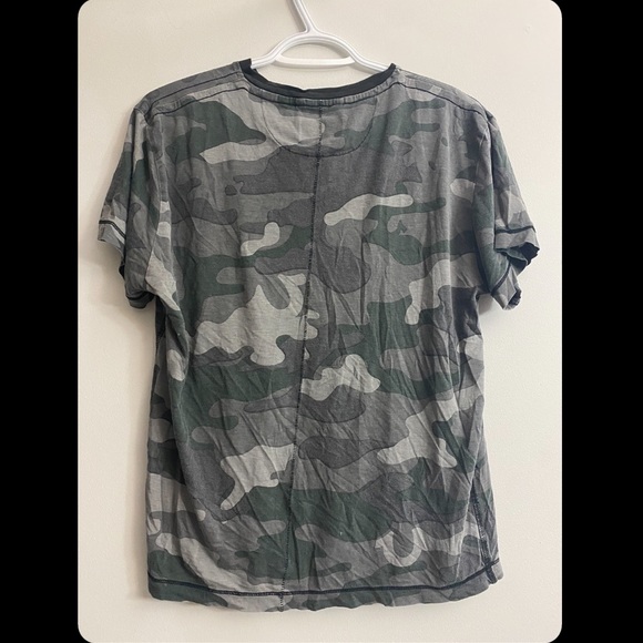 Men T-Shirt - Picture 2 of 2